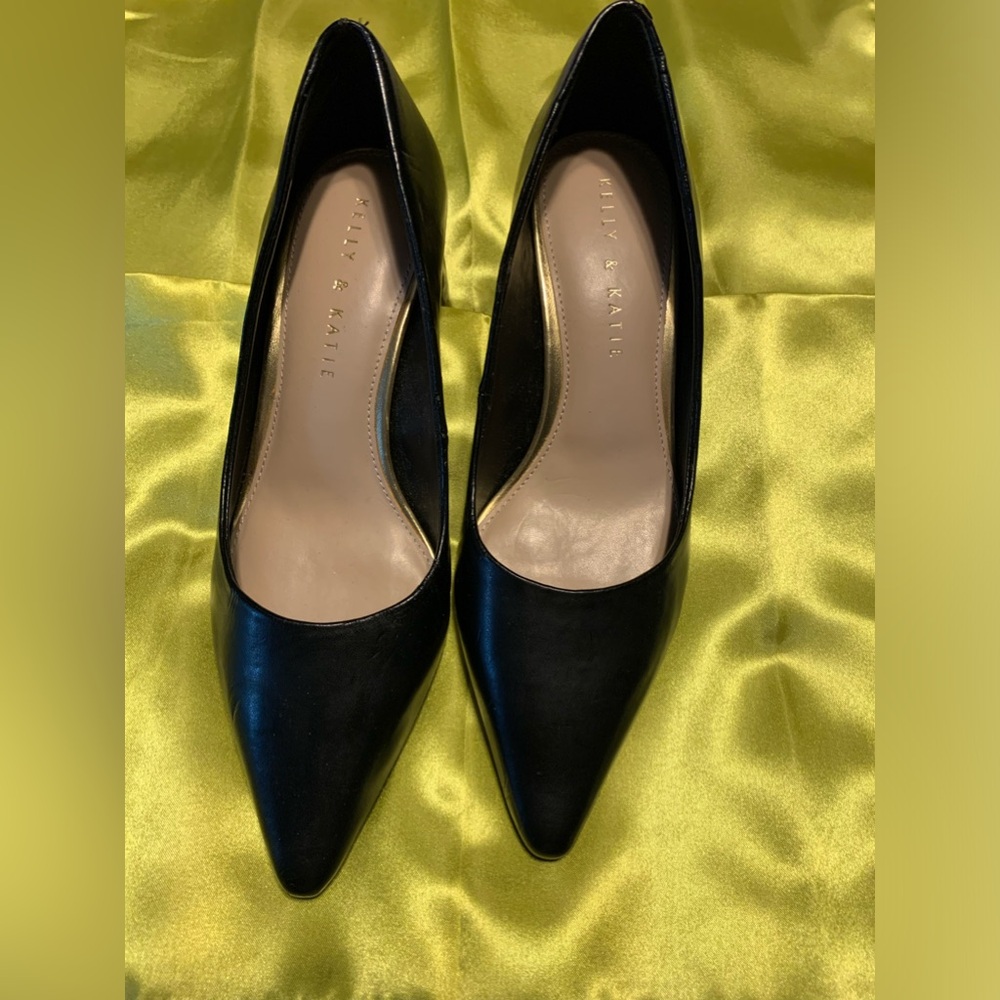 Beautifully made shoes! Never worn!